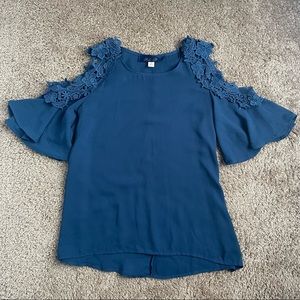 Francesca’s cold should blouse